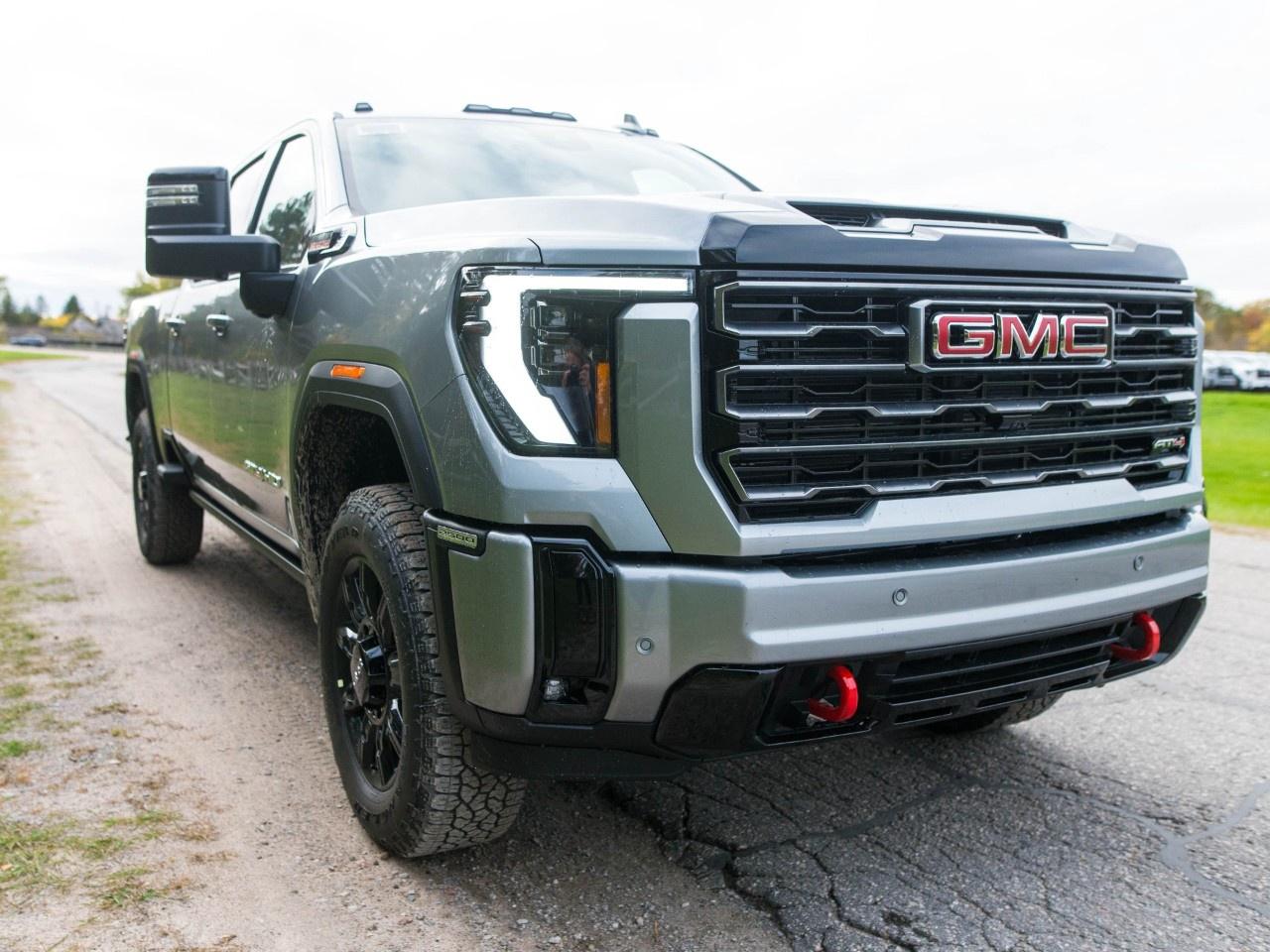 2026 GMC SIERRA 2500HD Crew Cab Standard Box 4-Wheel Drive AT4 Photo