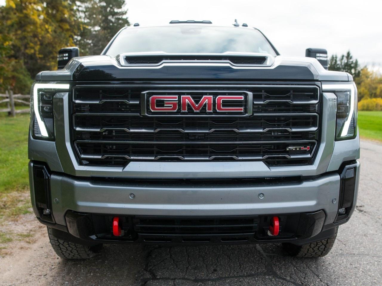 2026 GMC SIERRA 2500HD Crew Cab Standard Box 4-Wheel Drive AT4 Photo