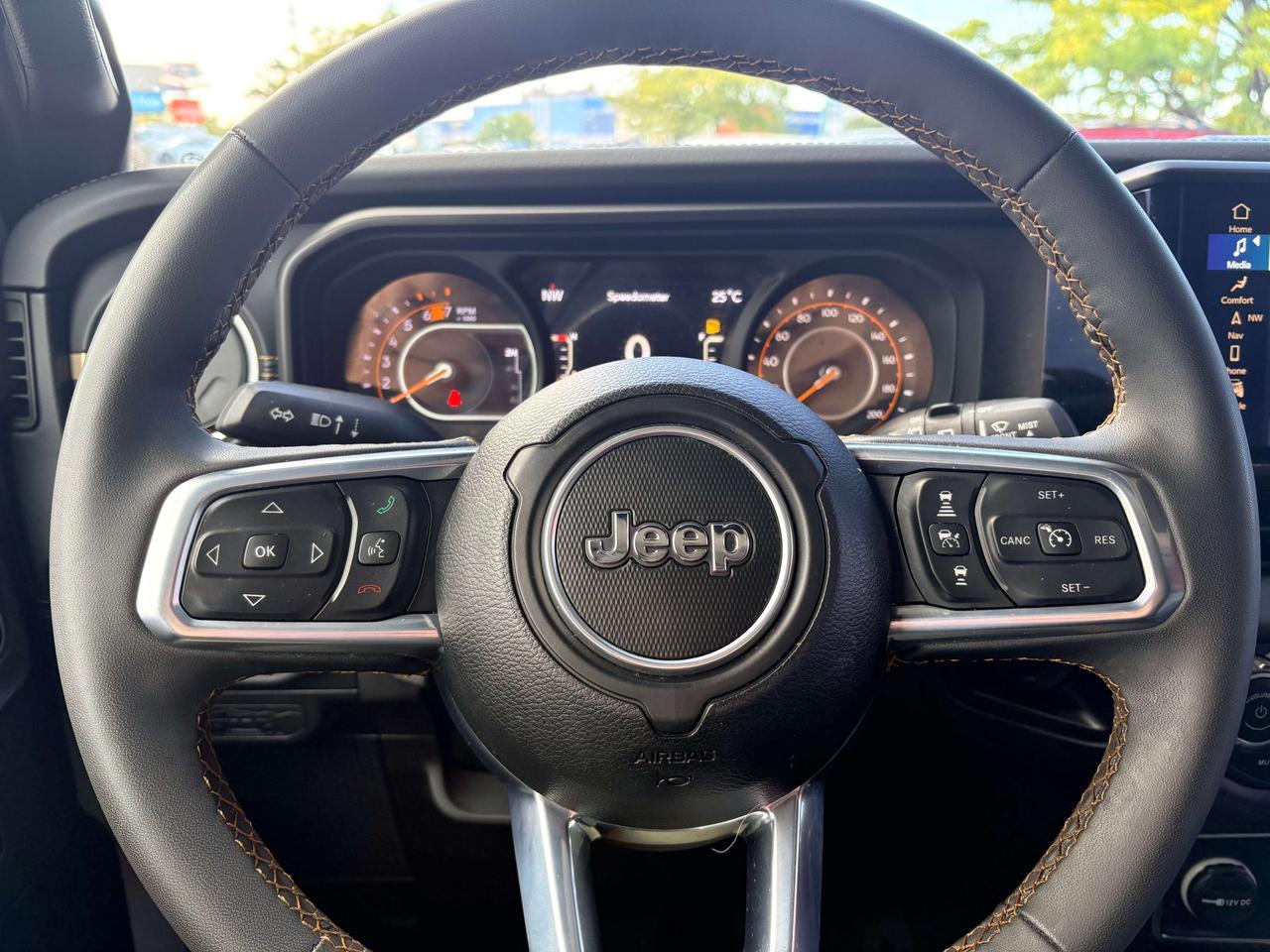 2024 Jeep Wrangler Sahara   2.0L 4WD Auto   Leather   Tech + Safety G Photo3