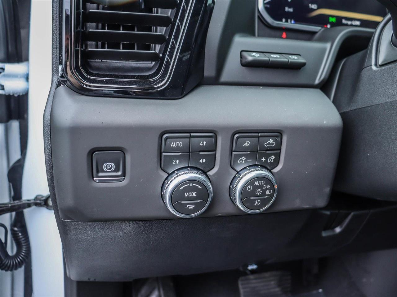 2026 GMC SIERRA 2500HD Crew Cab Standard Box 4-Wheel Drive AT4X Photo