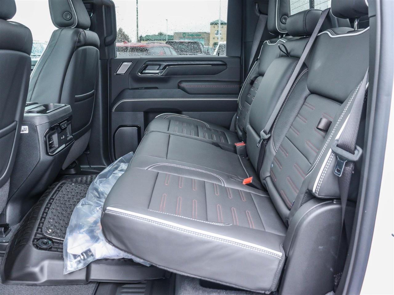 2026 GMC SIERRA 2500HD Crew Cab Standard Box 4-Wheel Drive AT4X Photo