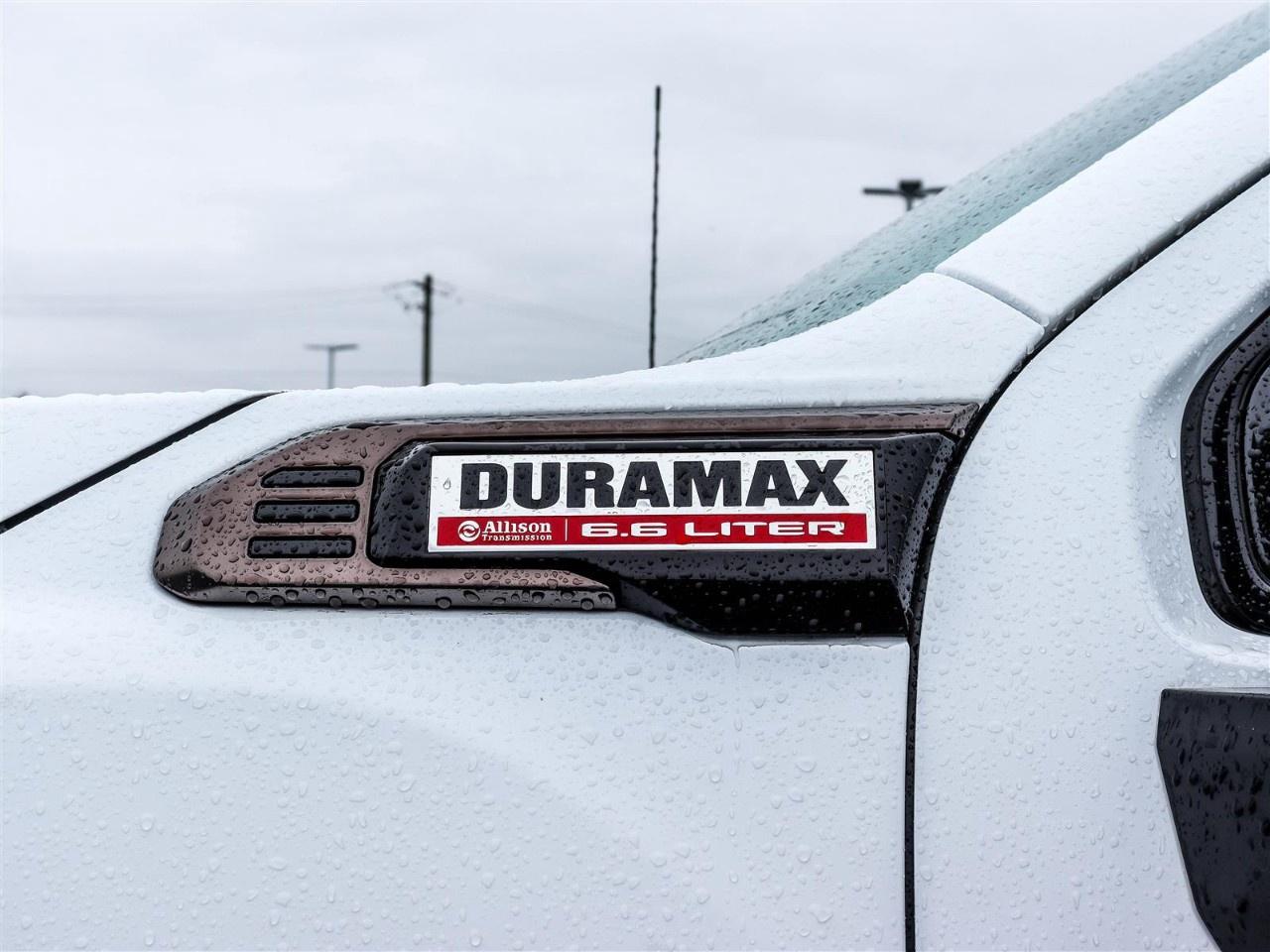 2026 GMC SIERRA 2500HD Crew Cab Standard Box 4-Wheel Drive AT4X Photo