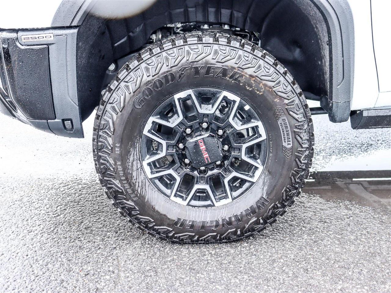2026 GMC SIERRA 2500HD Crew Cab Standard Box 4-Wheel Drive AT4X Photo