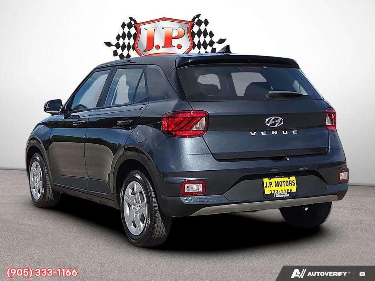 2022 Hyundai Venue Essential w/Two-Tone Apple CarPlay & Android Auto • Heated Front Seats • Keyless Entry • Backup Camera Photo