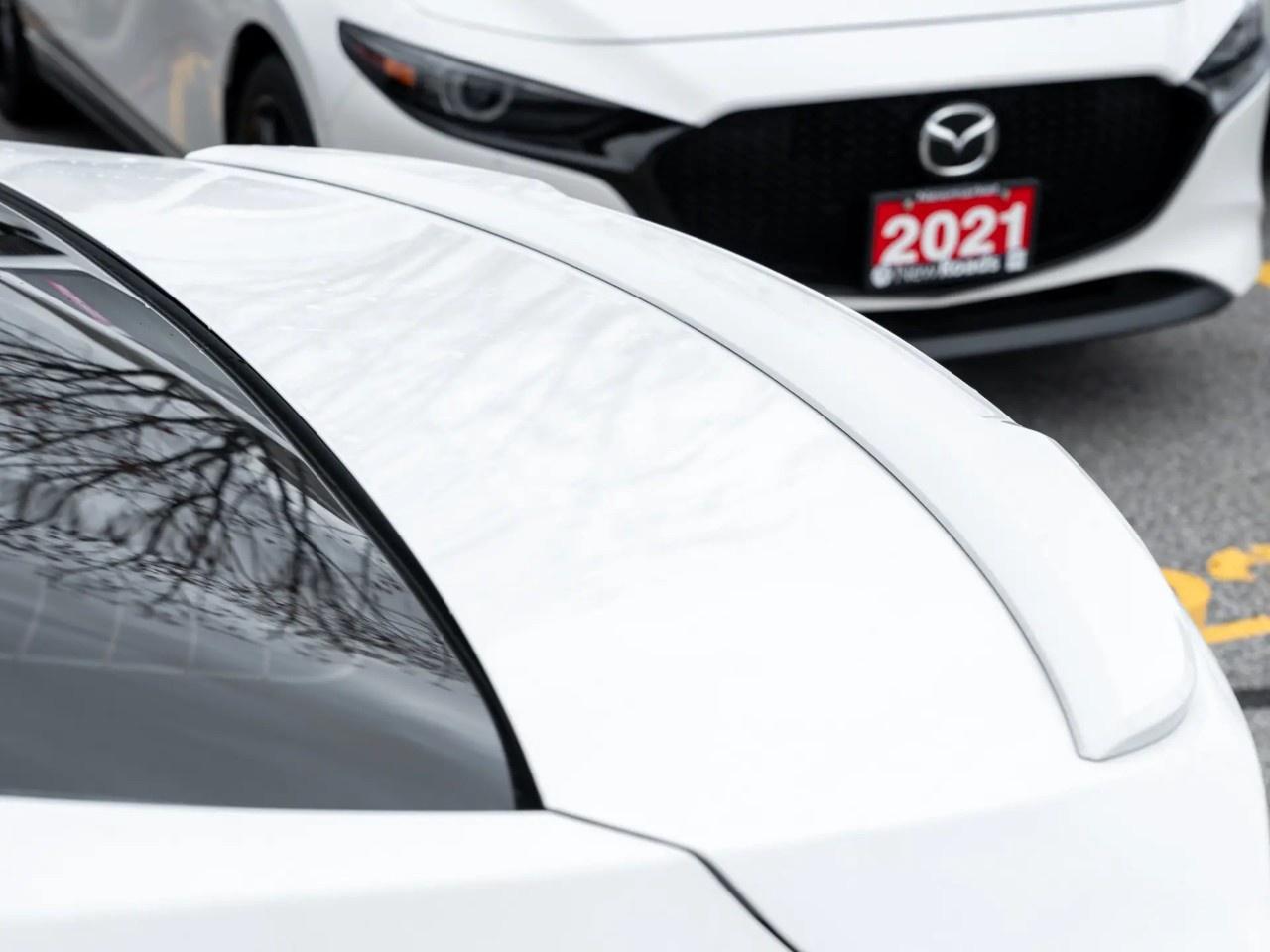 2025 Toyota Camry SE CVT Photo