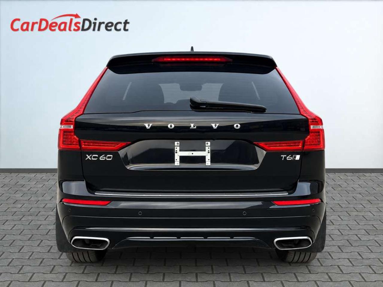 2021 Volvo XC60 T6 R-DESIGN AWD   Leather   Panoramic Sunroof   NAVI   Heated Seats   CarPlay   Backup Cam Photo