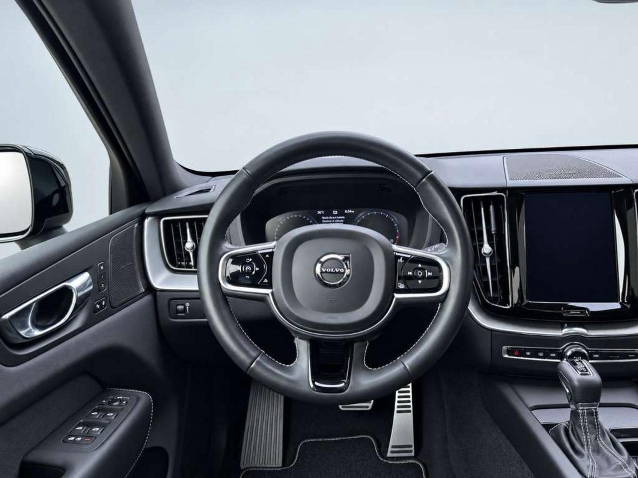 2021 Volvo XC60 T6 R-DESIGN AWD   Leather   Panoramic Sunroof   NAVI   Heated Seats   CarPlay   Backup Cam Photo