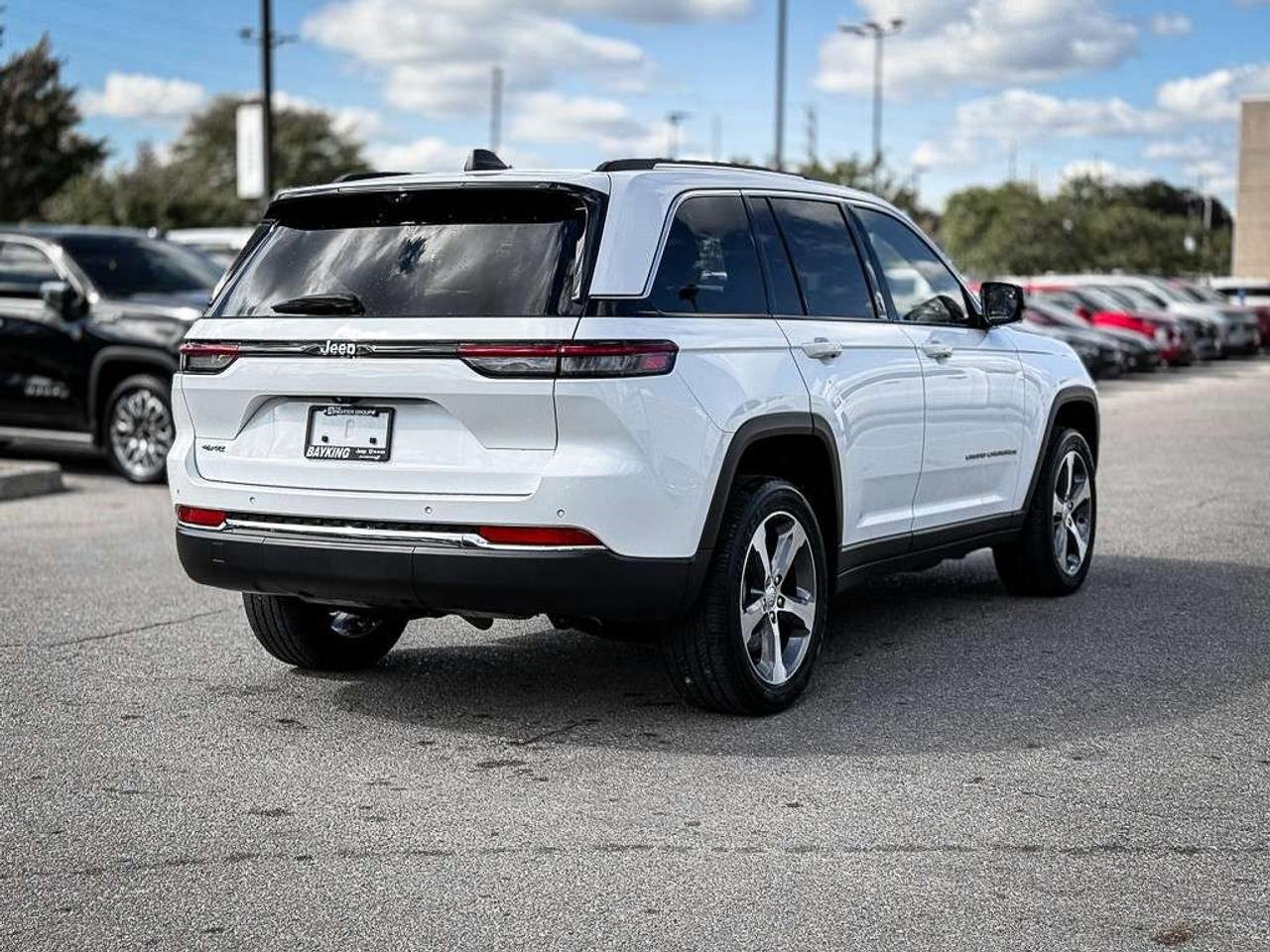 2022 Jeep Grand Cherokee REAR SEAT VIDEO   360 CAM   VENTILATED LEATHER   ADAPTIVE CRUISE   PASSENGER DISPLAY Photo4