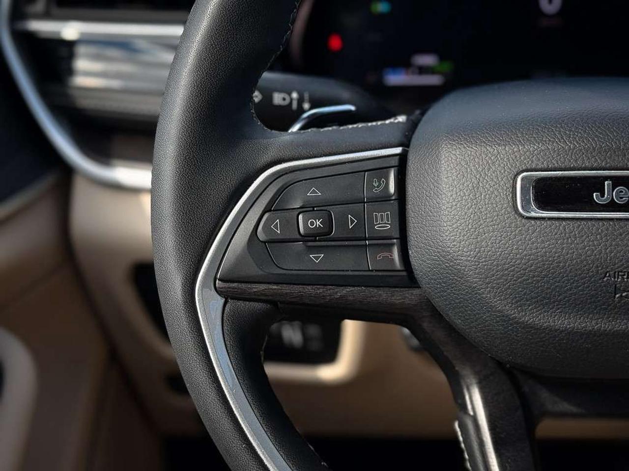 2022 Jeep Grand Cherokee REAR SEAT VIDEO   360 CAM   VENTILATED LEATHER   ADAPTIVE CRUISE   PASSENGER DISPLAY Photo