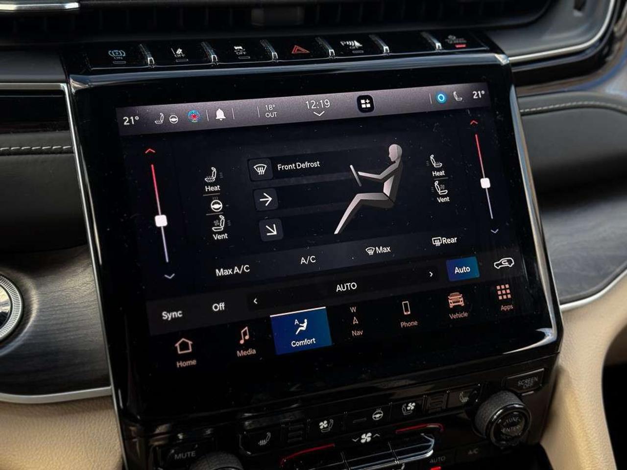 2022 Jeep Grand Cherokee REAR SEAT VIDEO   360 CAM   VENTILATED LEATHER   ADAPTIVE CRUISE   PASSENGER DISPLAY Photo