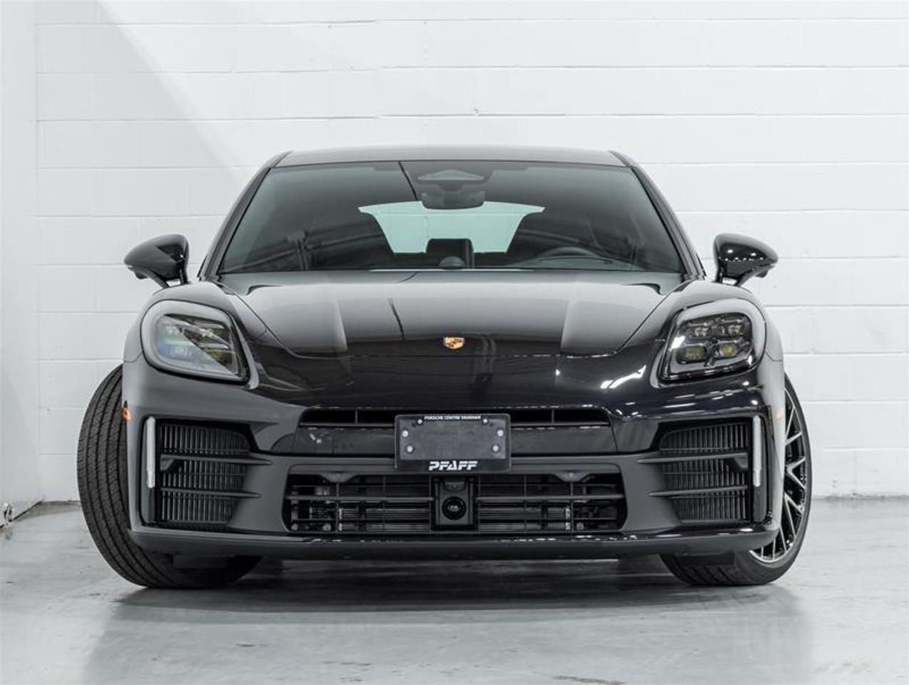 2026 Porsche Panamera  Photo2