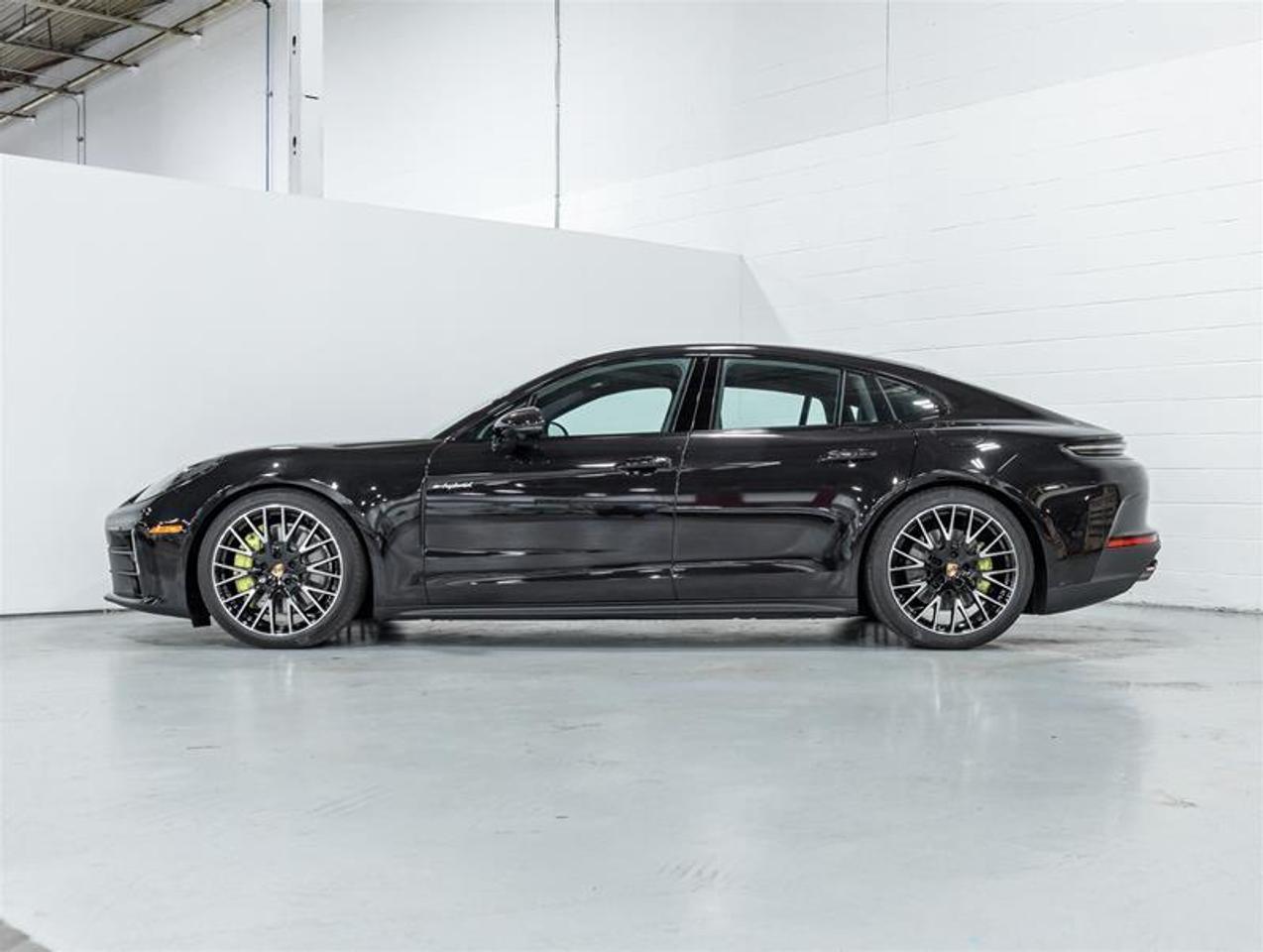 2026 Porsche Panamera  Photo
