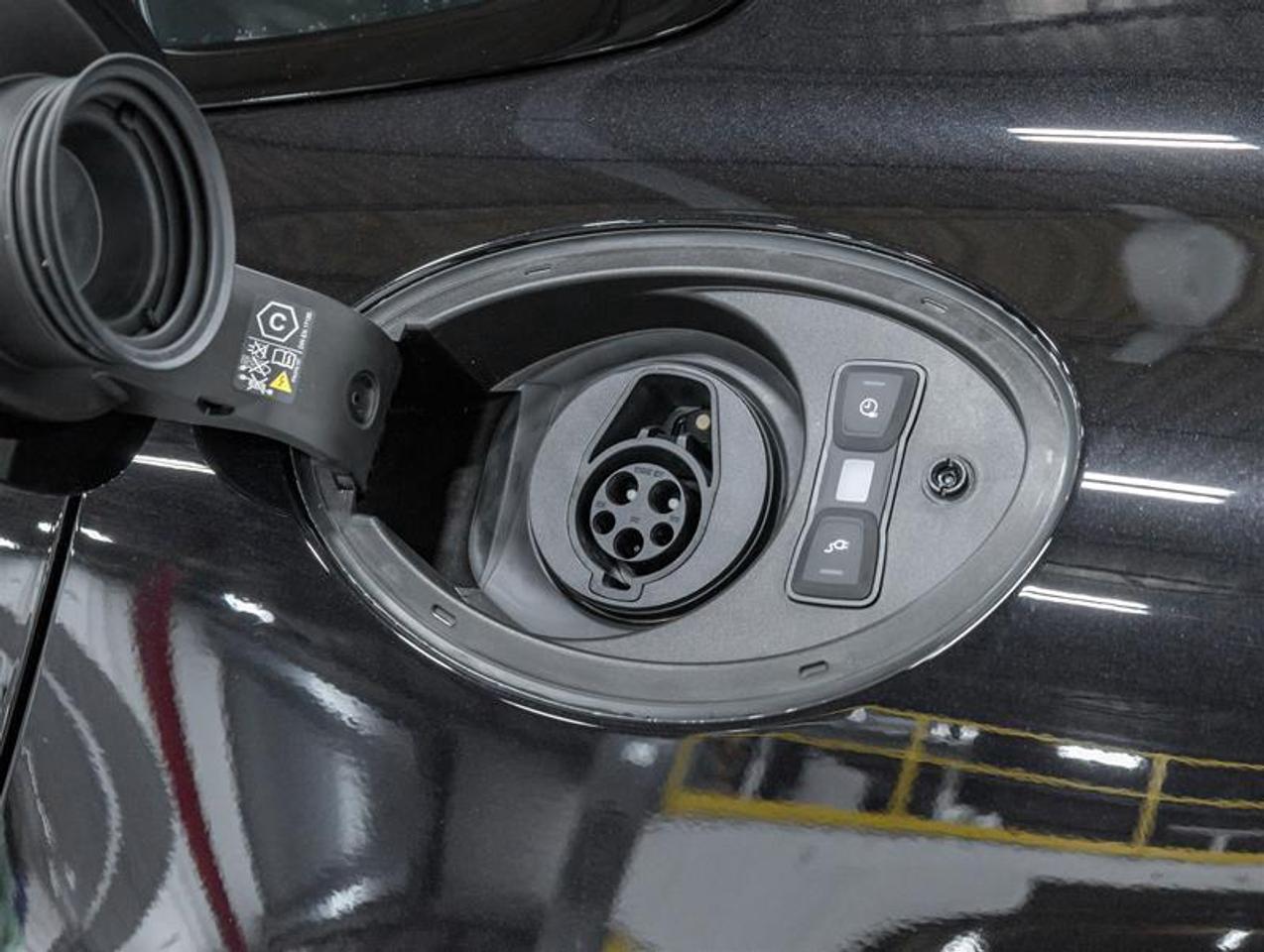 2026 Porsche Panamera  Photo