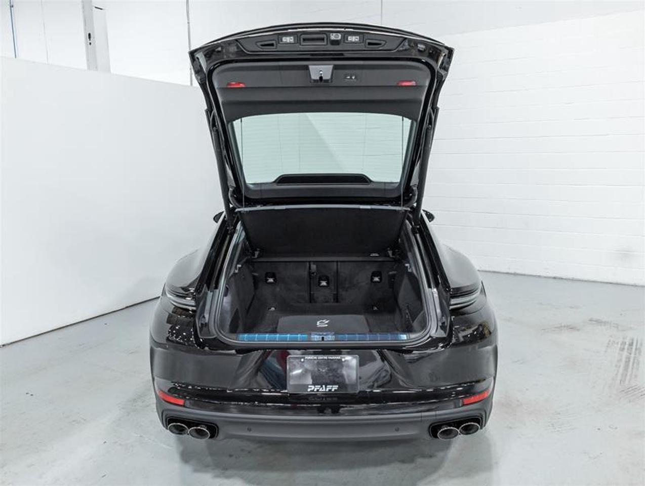 2026 Porsche Panamera  Photo
