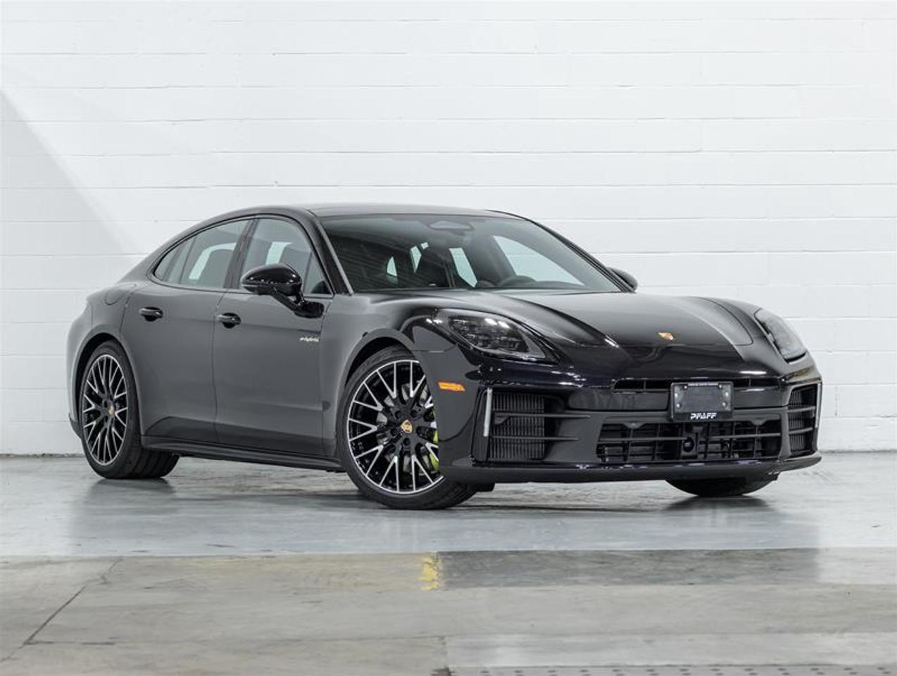 2026 Porsche Panamera  Photo