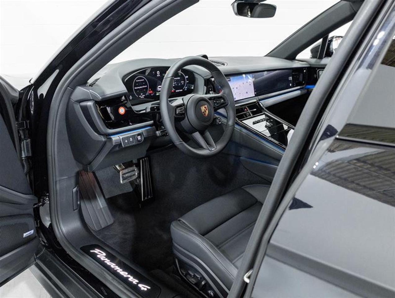 2026 Porsche Panamera  Photo
