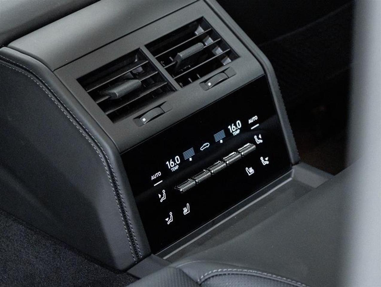 2026 Porsche Panamera  Photo