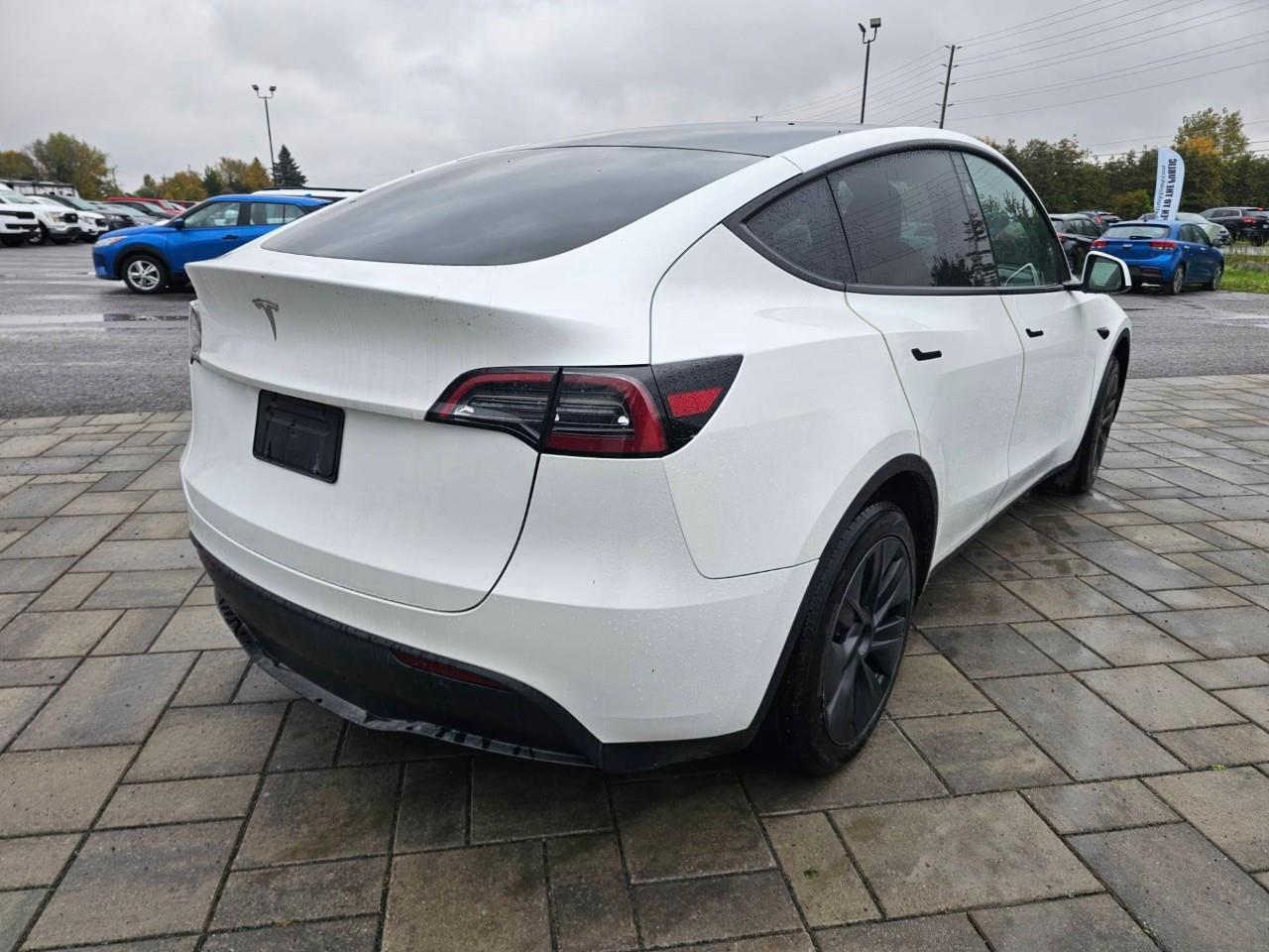 2024 Tesla Model Y Base 4dr Rear-Wheel Drive Sport Utility Photo