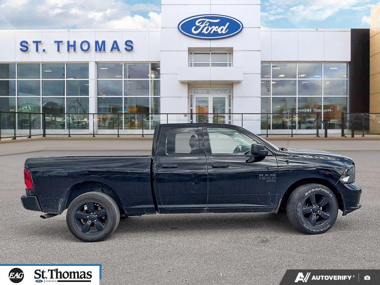 2023 RAM 1500 Classic TRADESMAN Photo2