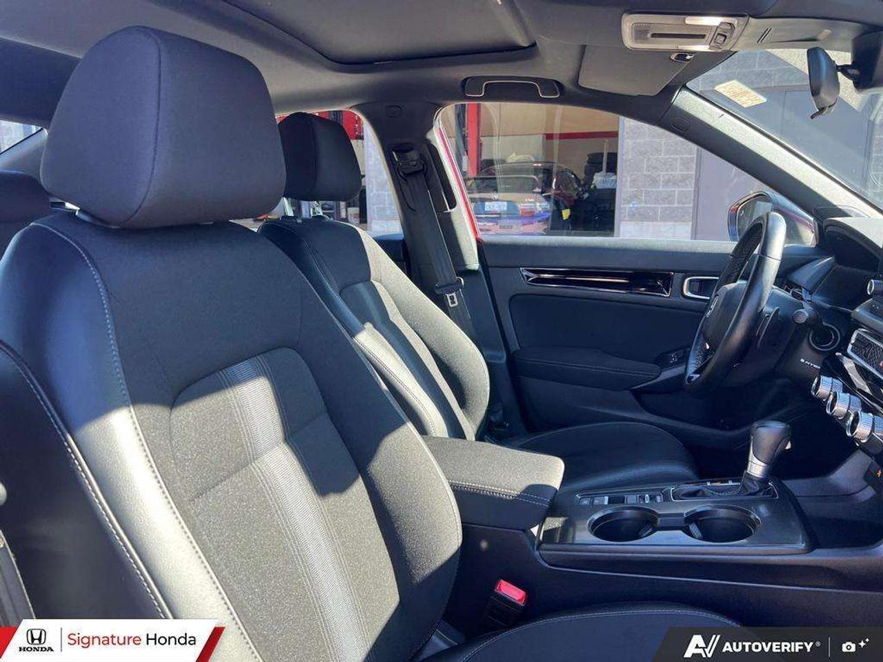 2025 Honda Civic Sport Photo