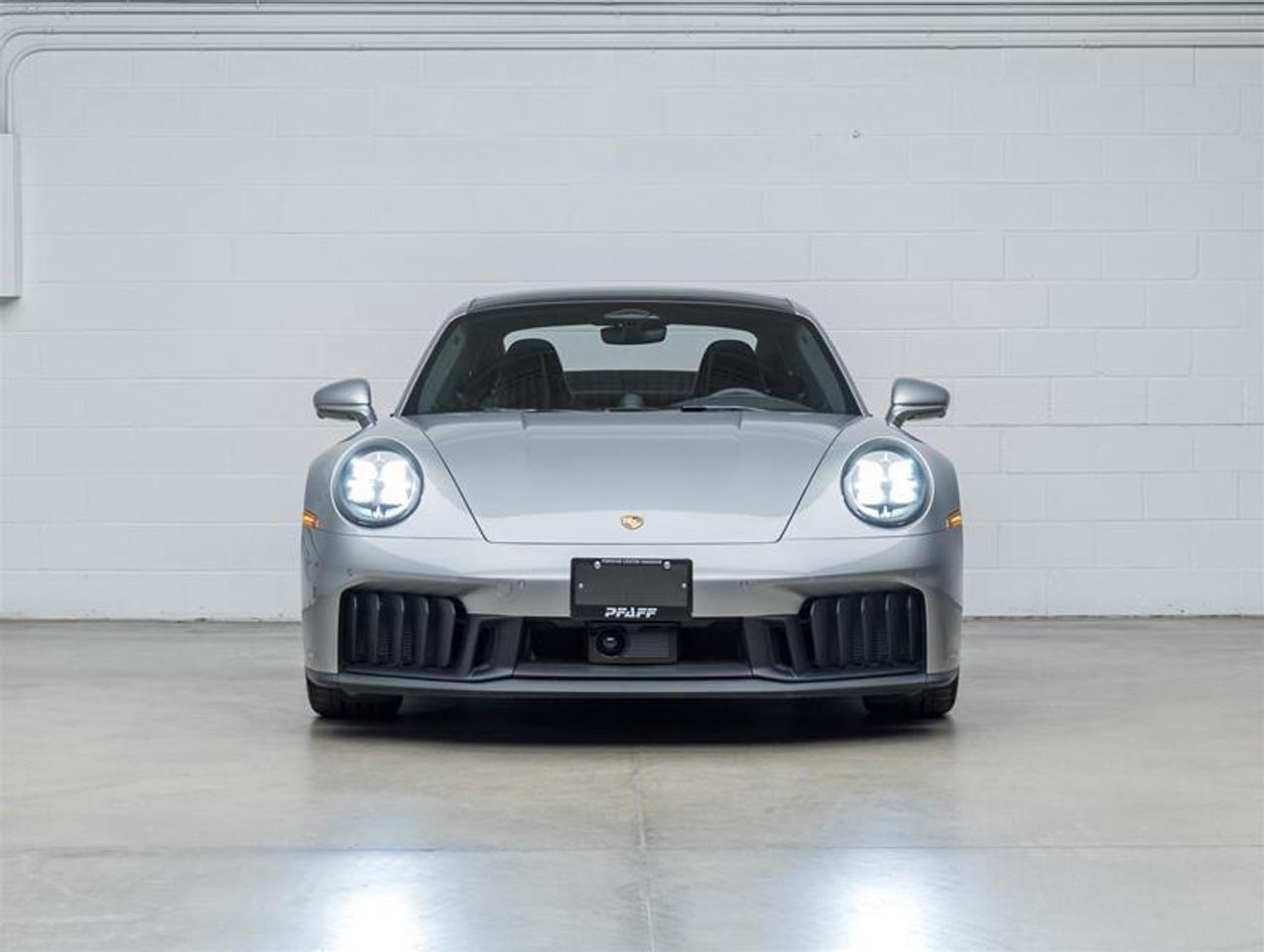 2026 Porsche 911  Photo1