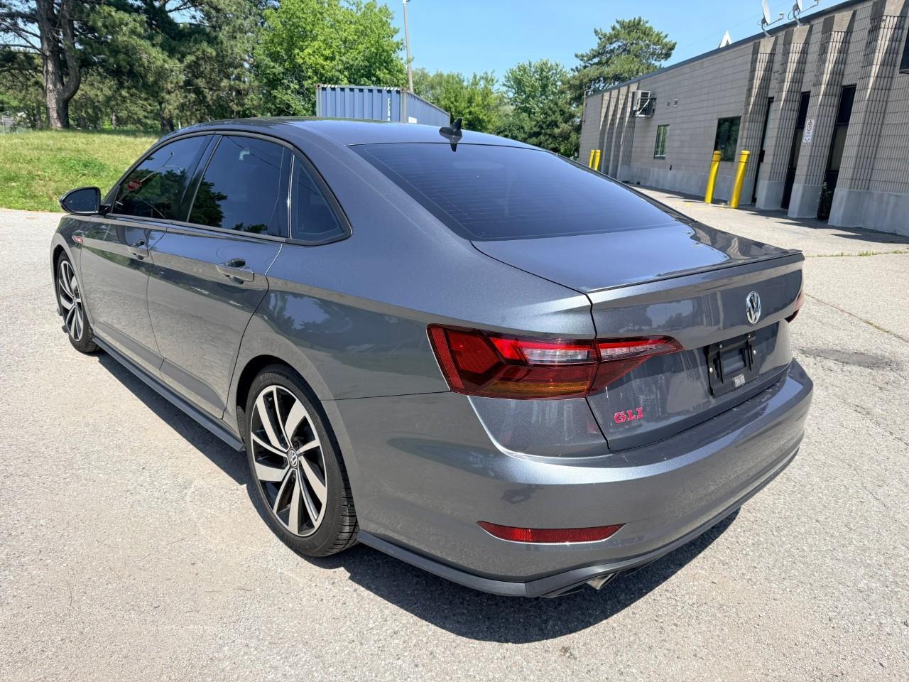 2019 Volkswagen Jetta GLI Base (DSG) 4dr Sedan Photo3