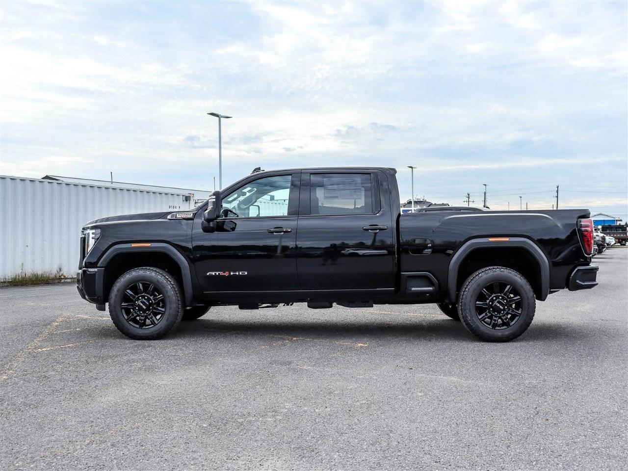 2026 GMC SIERRA 2500HD Crew Cab Standard Box 4-Wheel Drive AT4 Photo