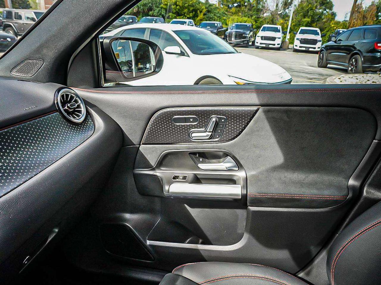 2025 Mercedes-Benz GLA  Photo