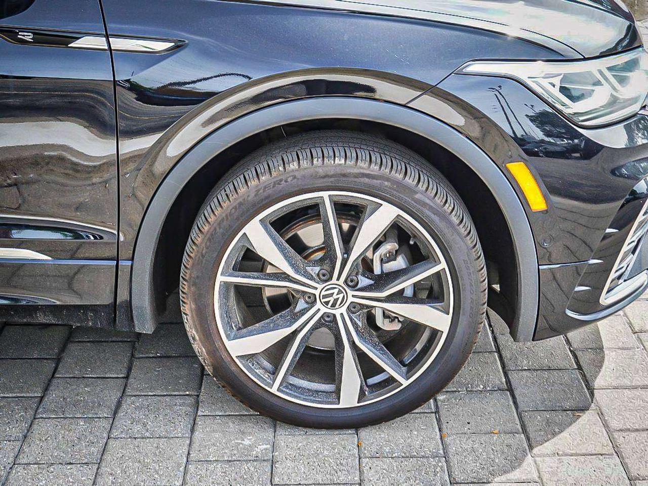 2024 Volkswagen Tiguan  Photo