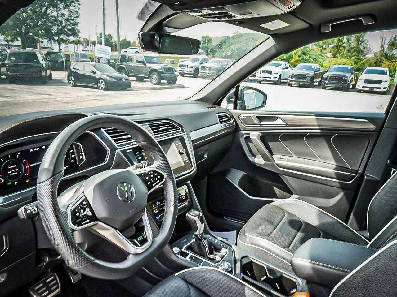 2024 Volkswagen Tiguan  Photo