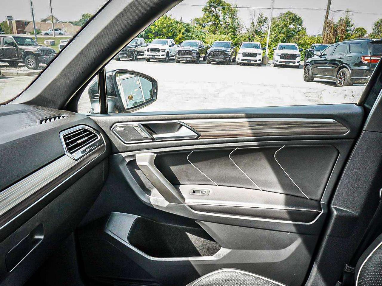 2024 Volkswagen Tiguan  Photo