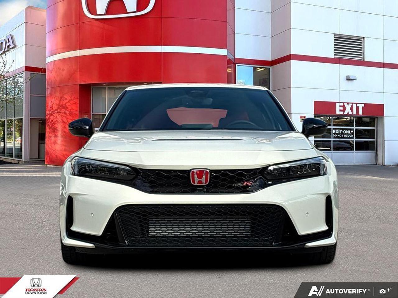 2024 Honda Civic Type R Base 4dr Hatchback Photo