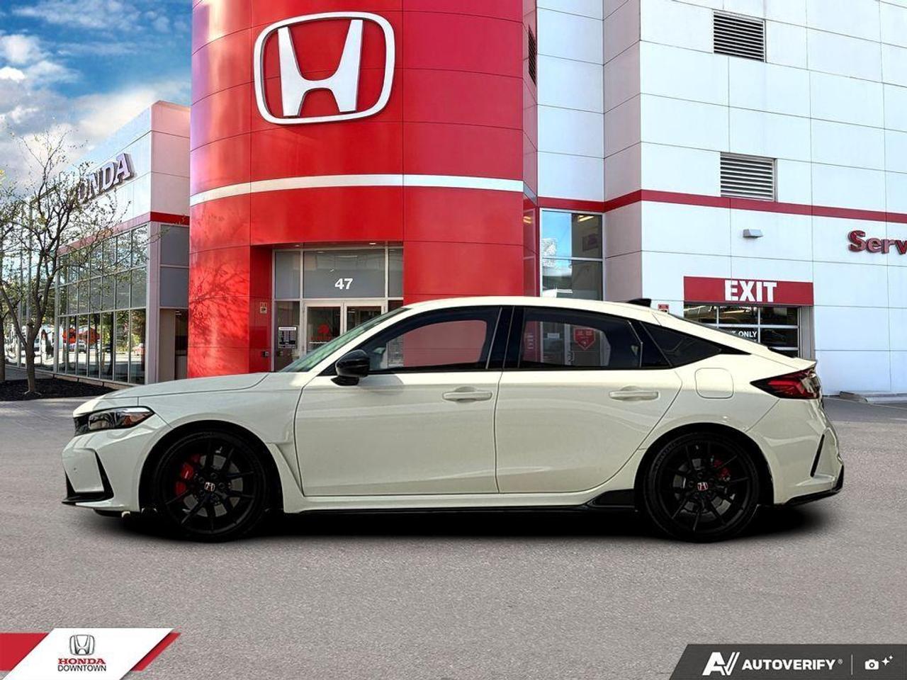 2024 Honda Civic Type R Base 4dr Hatchback Photo