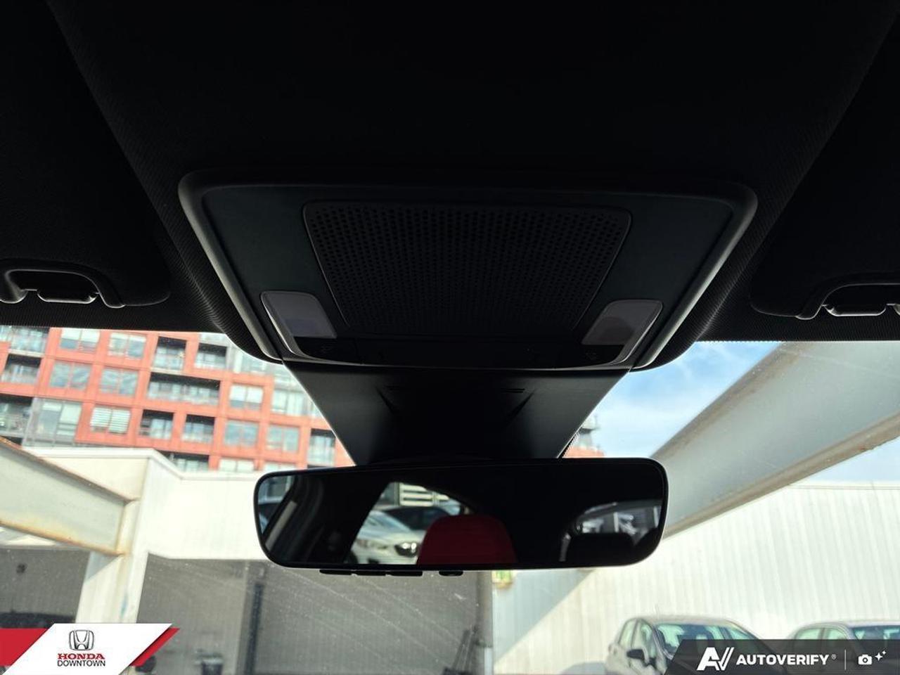 2024 Honda Civic Type R Base 4dr Hatchback Photo
