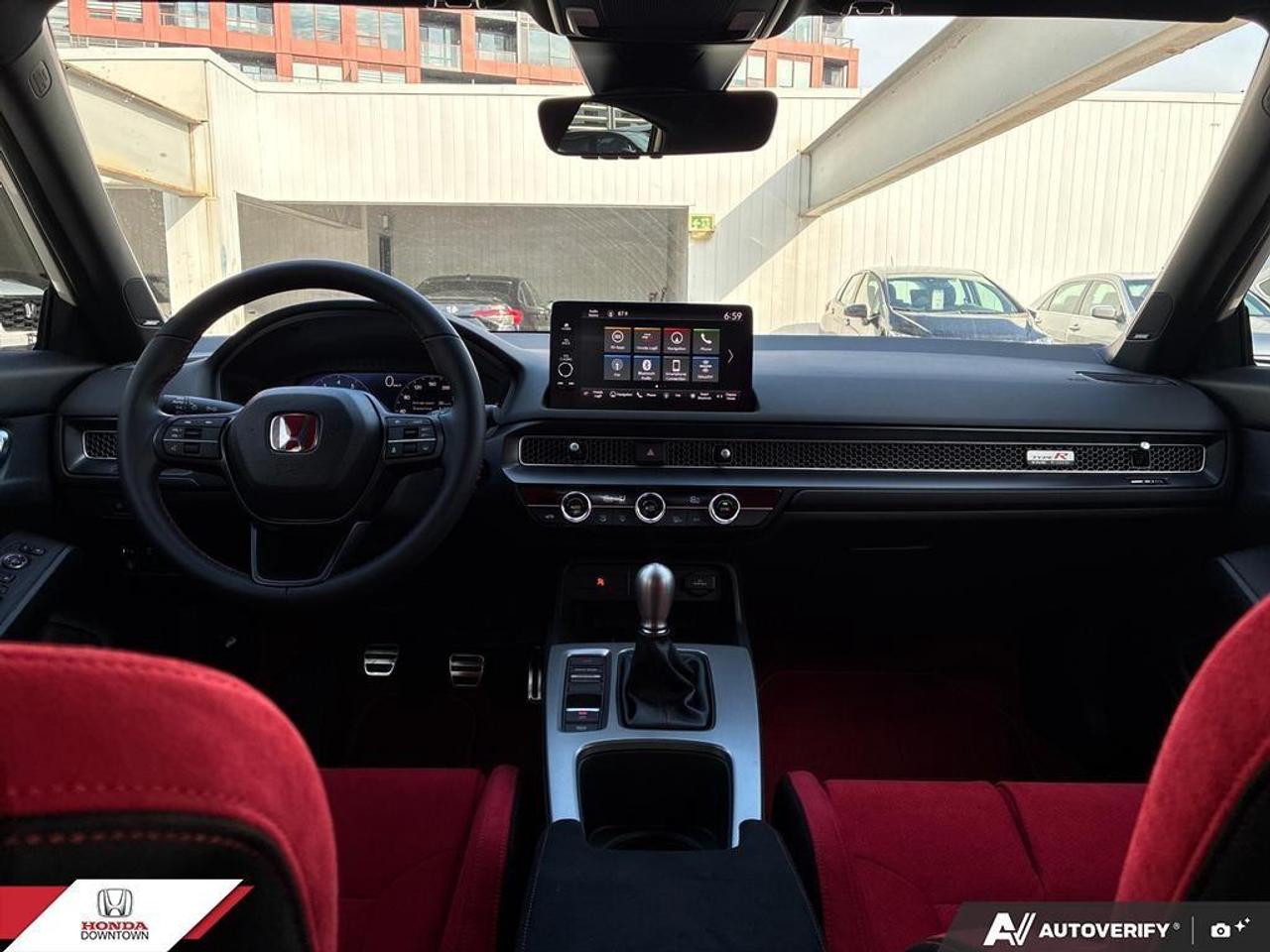 2024 Honda Civic Type R Base 4dr Hatchback Photo