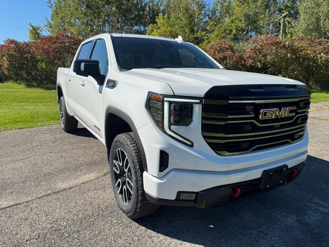 2026 GMC Sierra 1500 Crew Cab Short Box 4-Wheel Drive AT4 Photo2