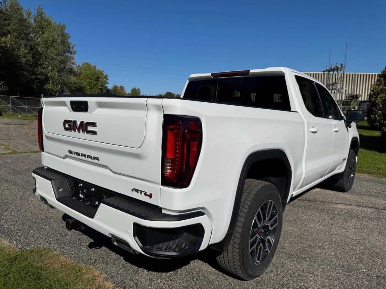 2026 GMC Sierra 1500 Crew Cab Short Box 4-Wheel Drive AT4 Photo