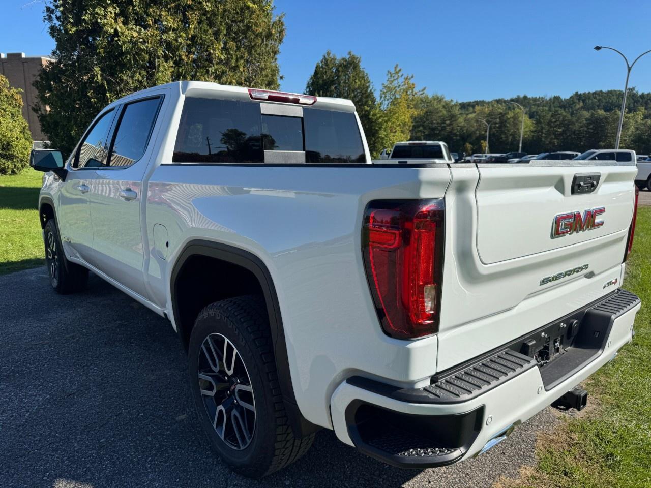 2026 GMC Sierra 1500 Crew Cab Short Box 4-Wheel Drive AT4 Photo