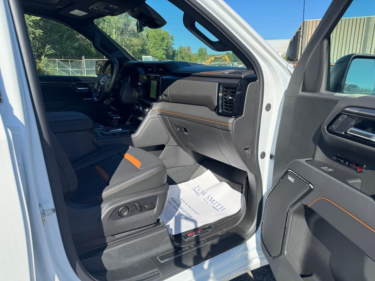2026 GMC Sierra 1500 Crew Cab Short Box 4-Wheel Drive AT4 Photo