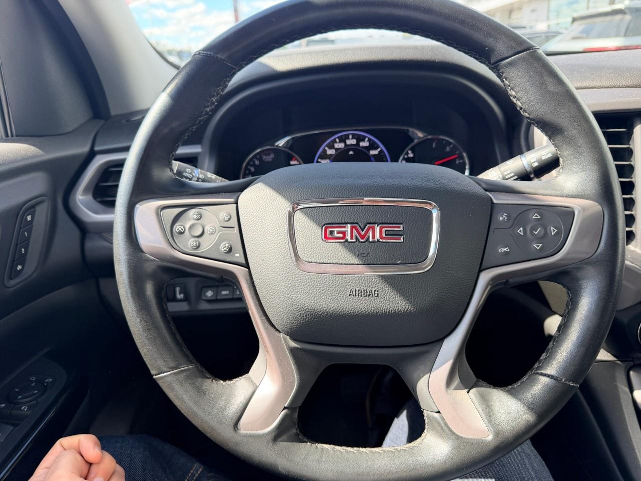 2023 GMC Acadia AWD AT4 Photo