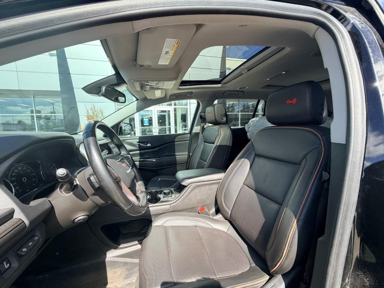 2023 GMC Acadia AWD AT4 Photo