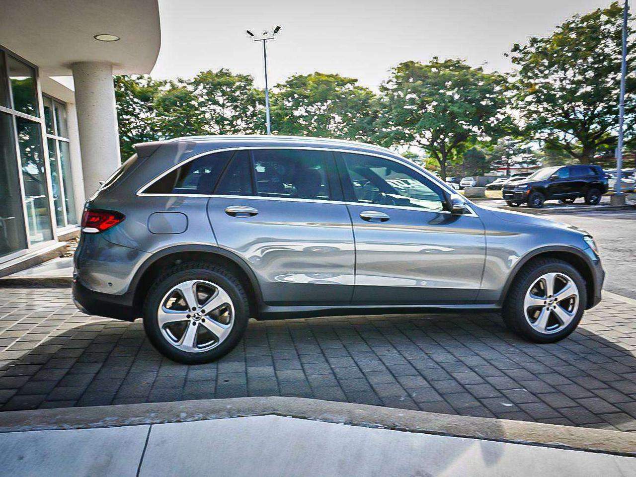 2022 Mercedes-Benz GLC  Photo