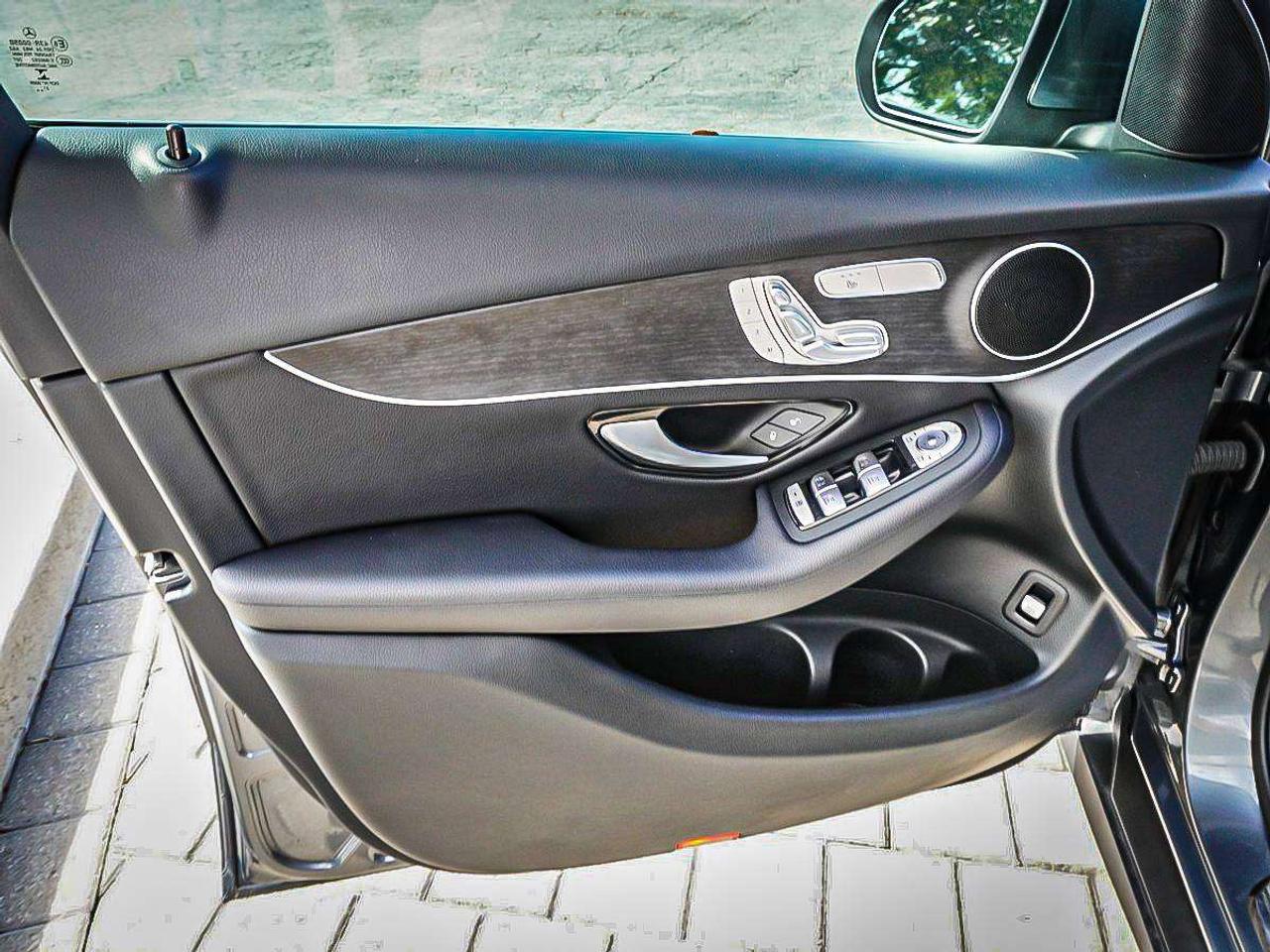2022 Mercedes-Benz GLC  Photo