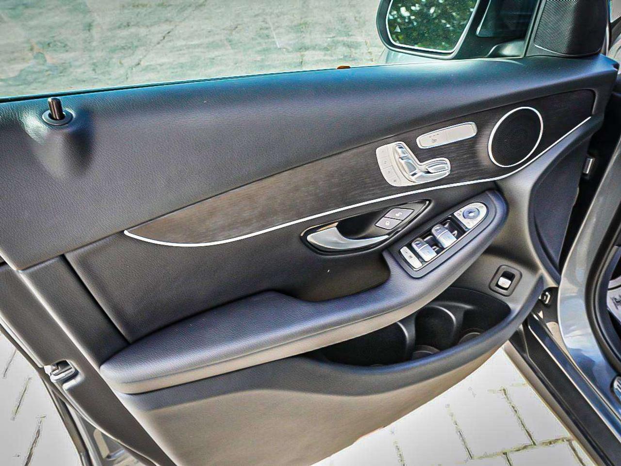2022 Mercedes-Benz GLC  Photo