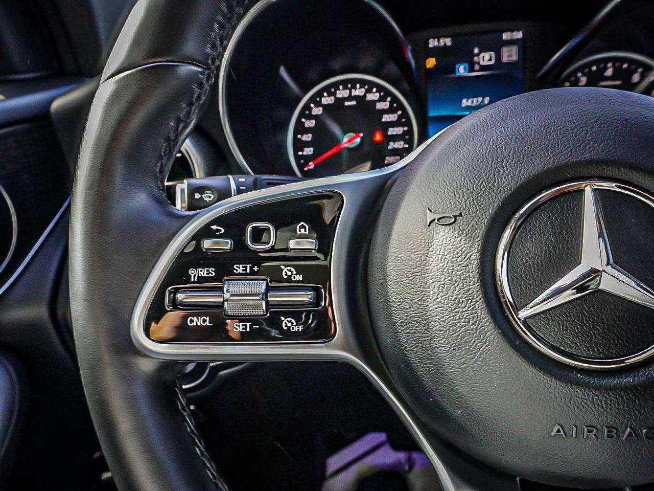 2022 Mercedes-Benz GLC  Photo