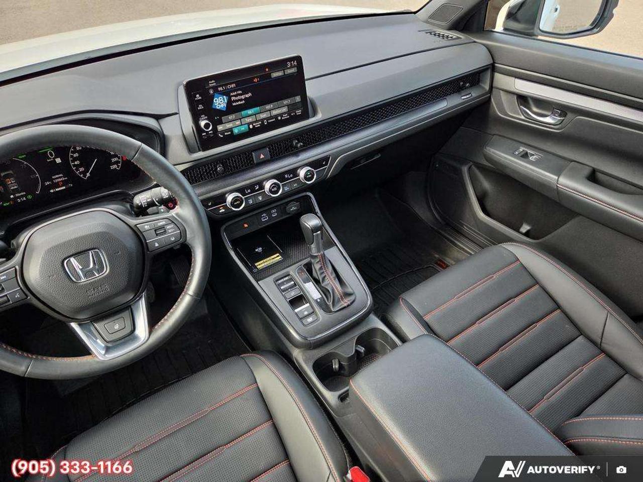2024 Honda CR-V EX-L Apple CarPlay & Android Auto • Power Sunroof • Leather Seating • Remote Start System • Heated Front Seats • Rear Par Photo