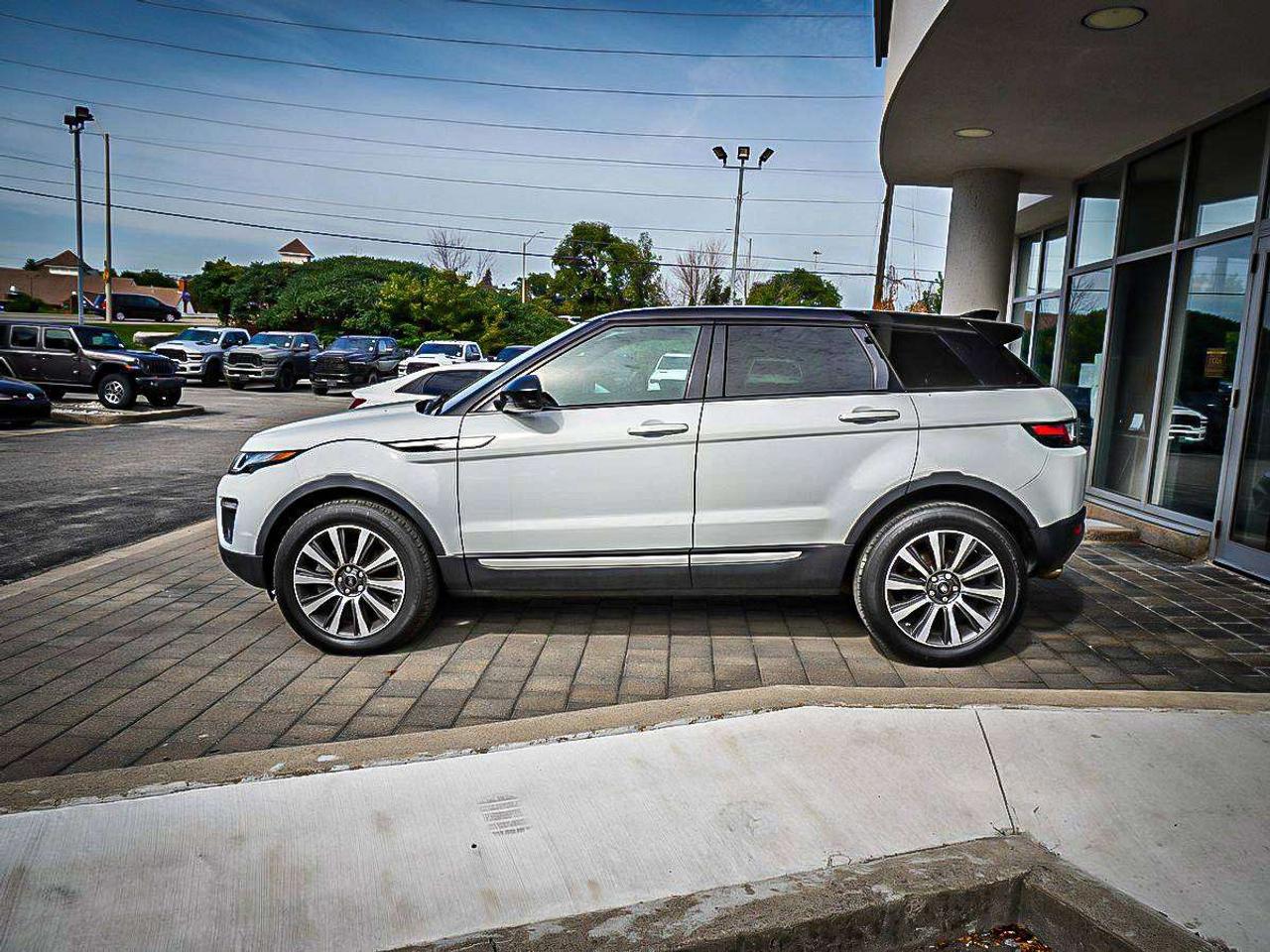 2017 Land Rover Range Rover Evoque  Photo