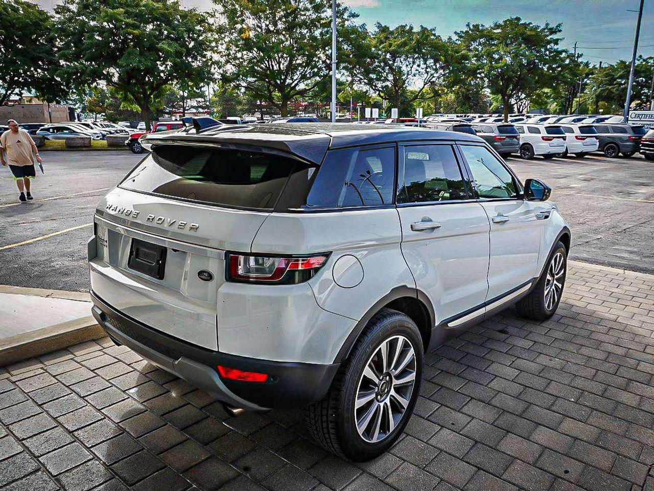 2017 Land Rover Range Rover Evoque  Photo