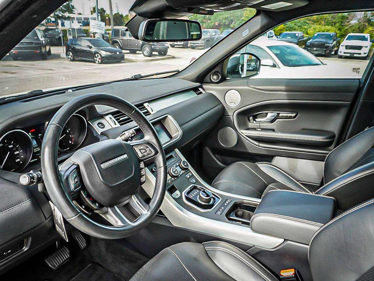 2017 Land Rover Range Rover Evoque  Photo