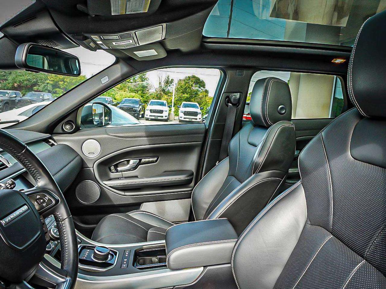 2017 Land Rover Range Rover Evoque  Photo